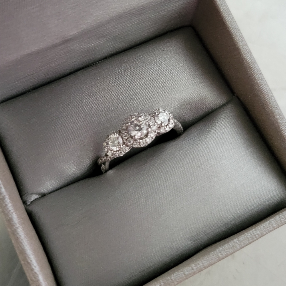 Diamond ring